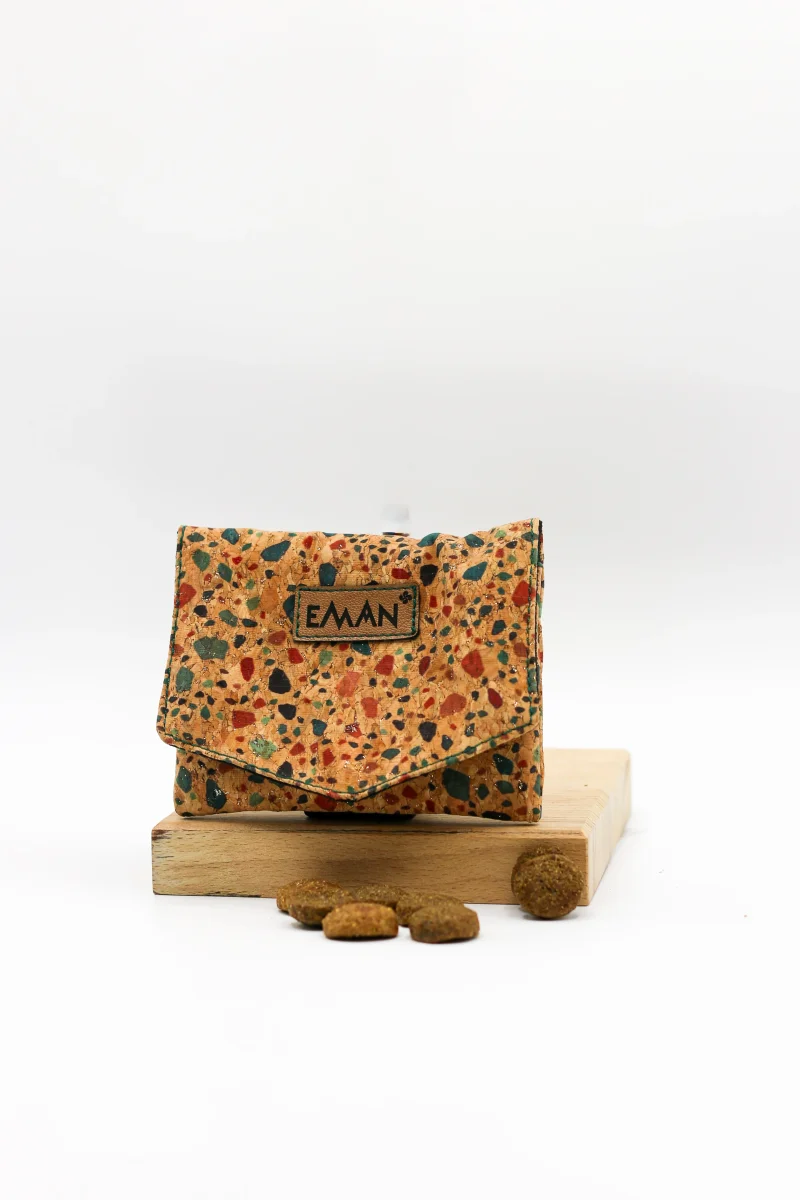 Pochette à friandises chiens Terrazzo liège - Bracelet balade – Image 2